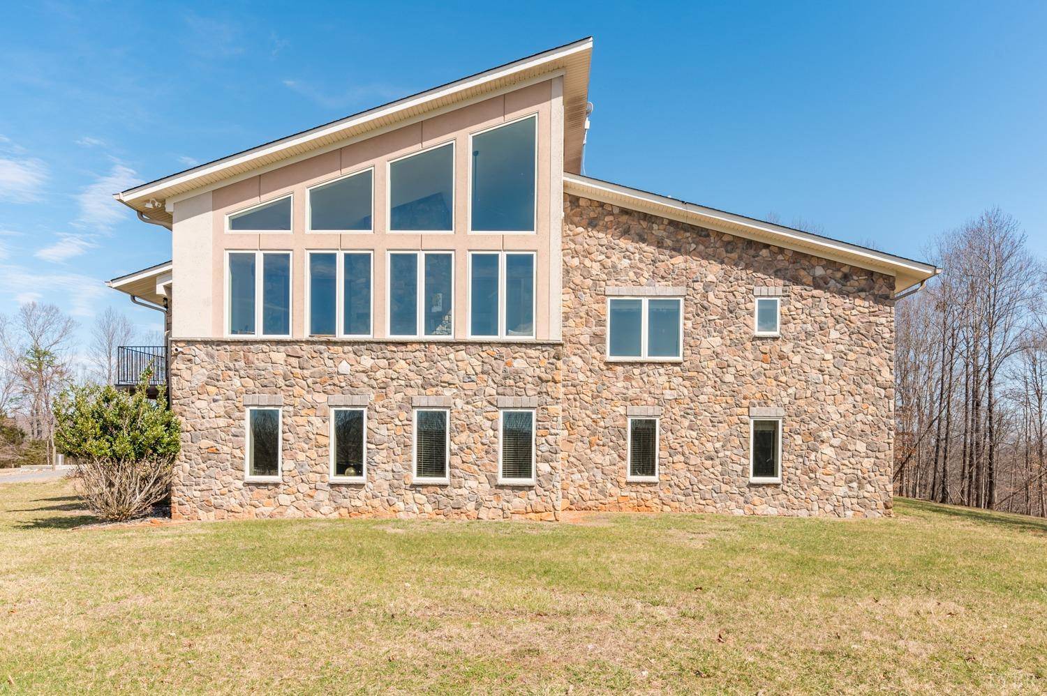 Amherst, VA 24521,657 Cherry Hill RD