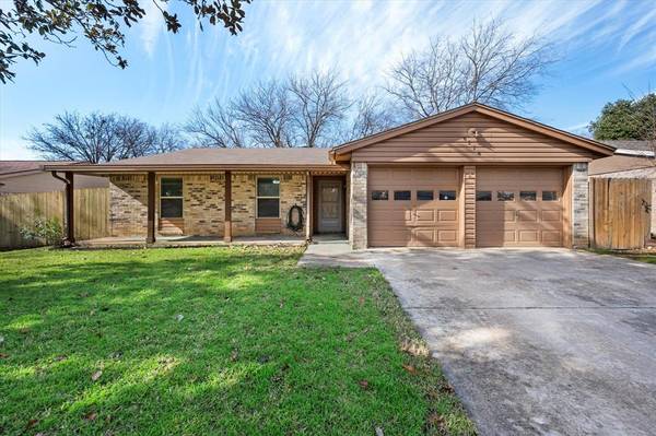 6116 Kelly Elliott Road, Arlington, TX 76001