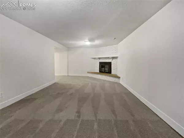 Colorado Springs, CO 80915,2060 Bula DR