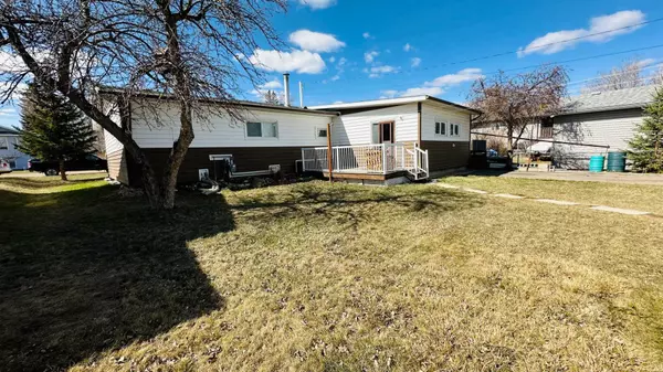 Drumheller, AB T0J 0Y6,712 3 Street SW