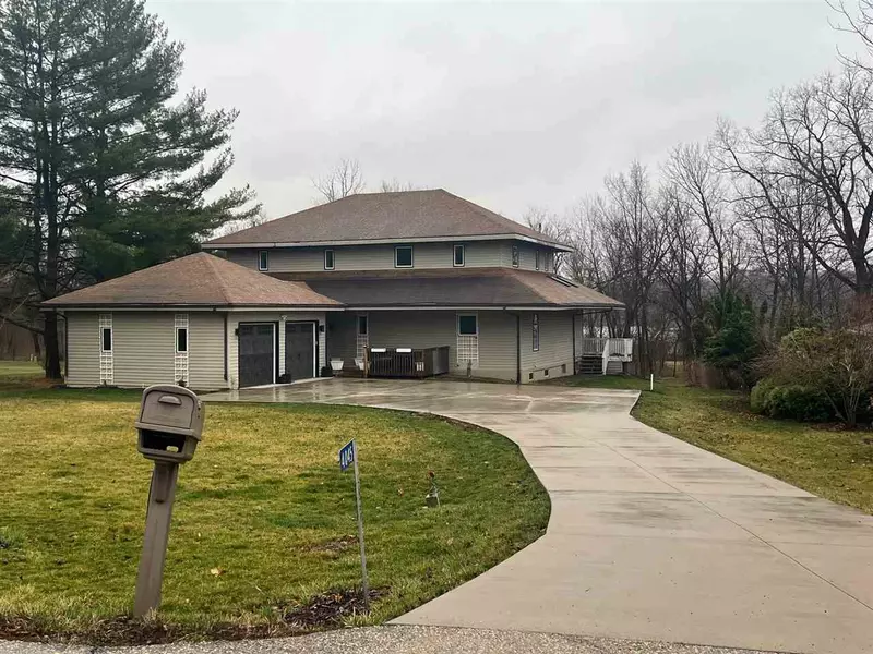 4045 Crest View Road NE, Solon, IA 52333