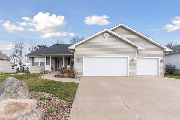 Solon, IA 52333,422 Serenity Ct