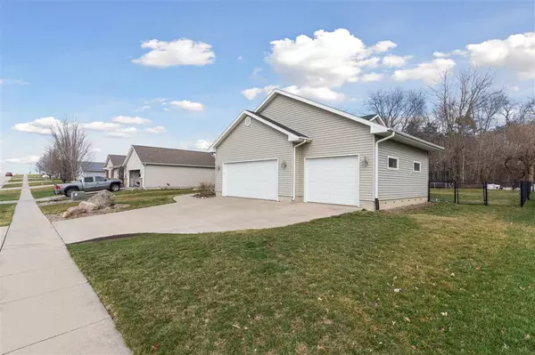 Solon, IA 52333,422 Serenity Ct