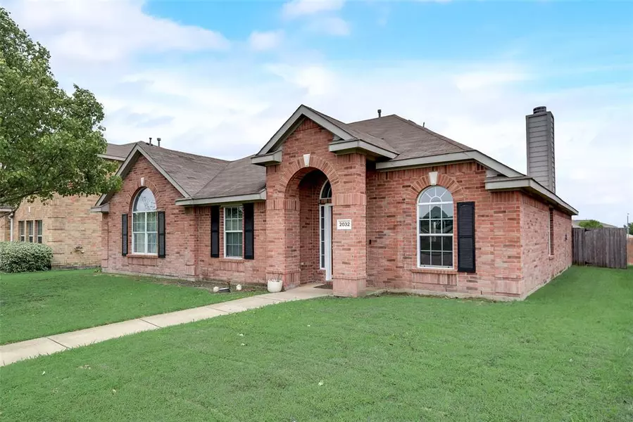 2032 Pinenut Drive, Mesquite, TX 75181