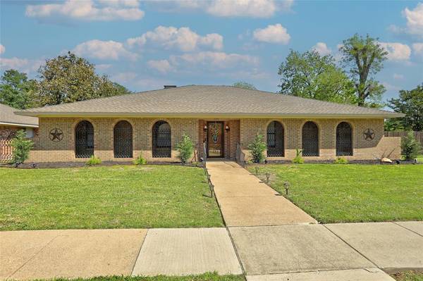 1701 Clear Point Drive, Garland, TX 75041