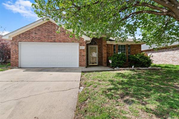 4133 Maryanne Place, Haltom City, TX 76137