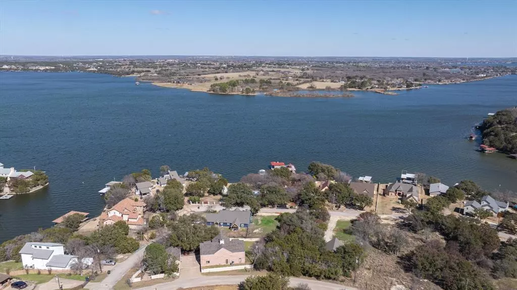 2515 Steepleridge Circle, Granbury, TX 76048