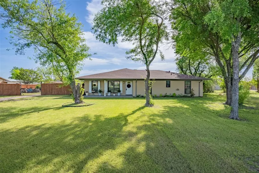 128 Royal Park Lane, Waxahachie, TX 75165