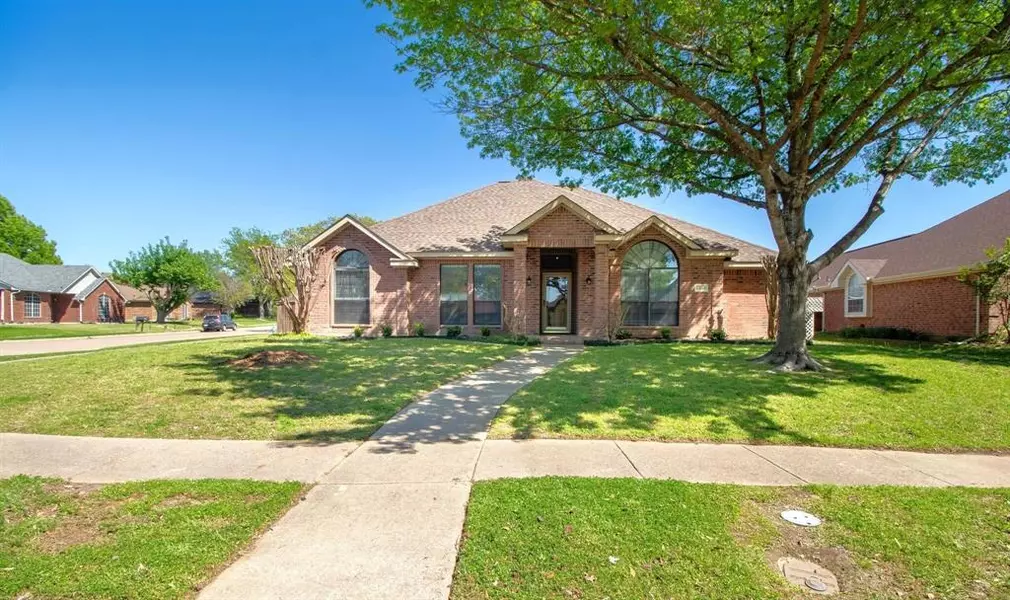 5806 Antioch Drive, Rowlett, TX 75089