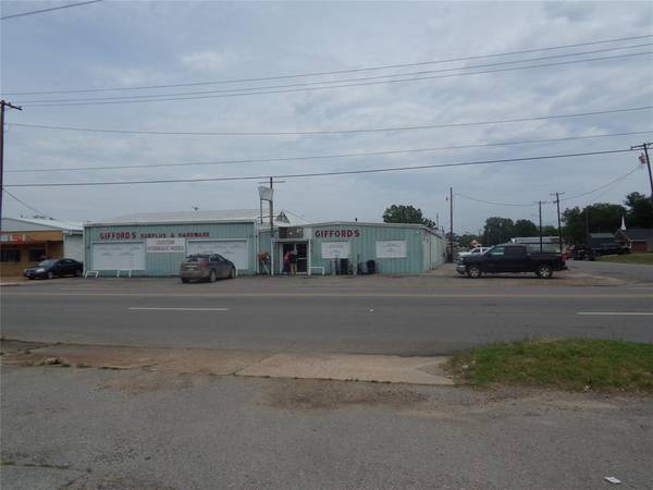 Paris, TX 75460,1508 N Main Street