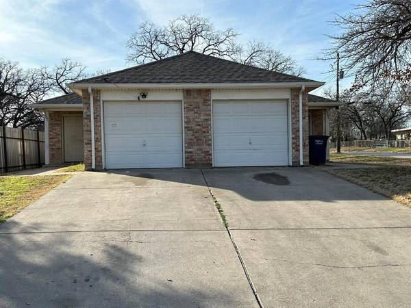 5200 Flamingo Road, Fort Worth, TX 76119