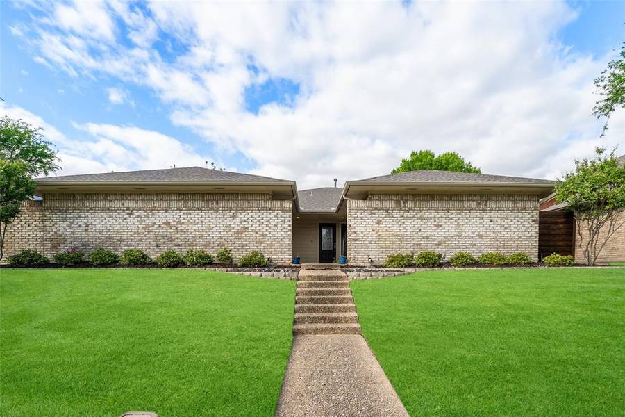 6023 Black Berry Lane, Dallas, TX 75248