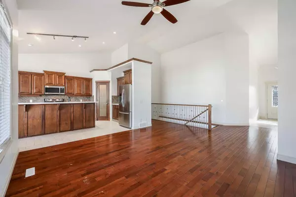 Strathmore, AB T1P 1Y6,126 Strathmore Lakes PL