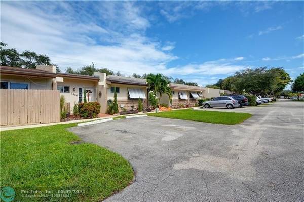 2426 N 37th Ave  #2426,  Hollywood,  FL 33021