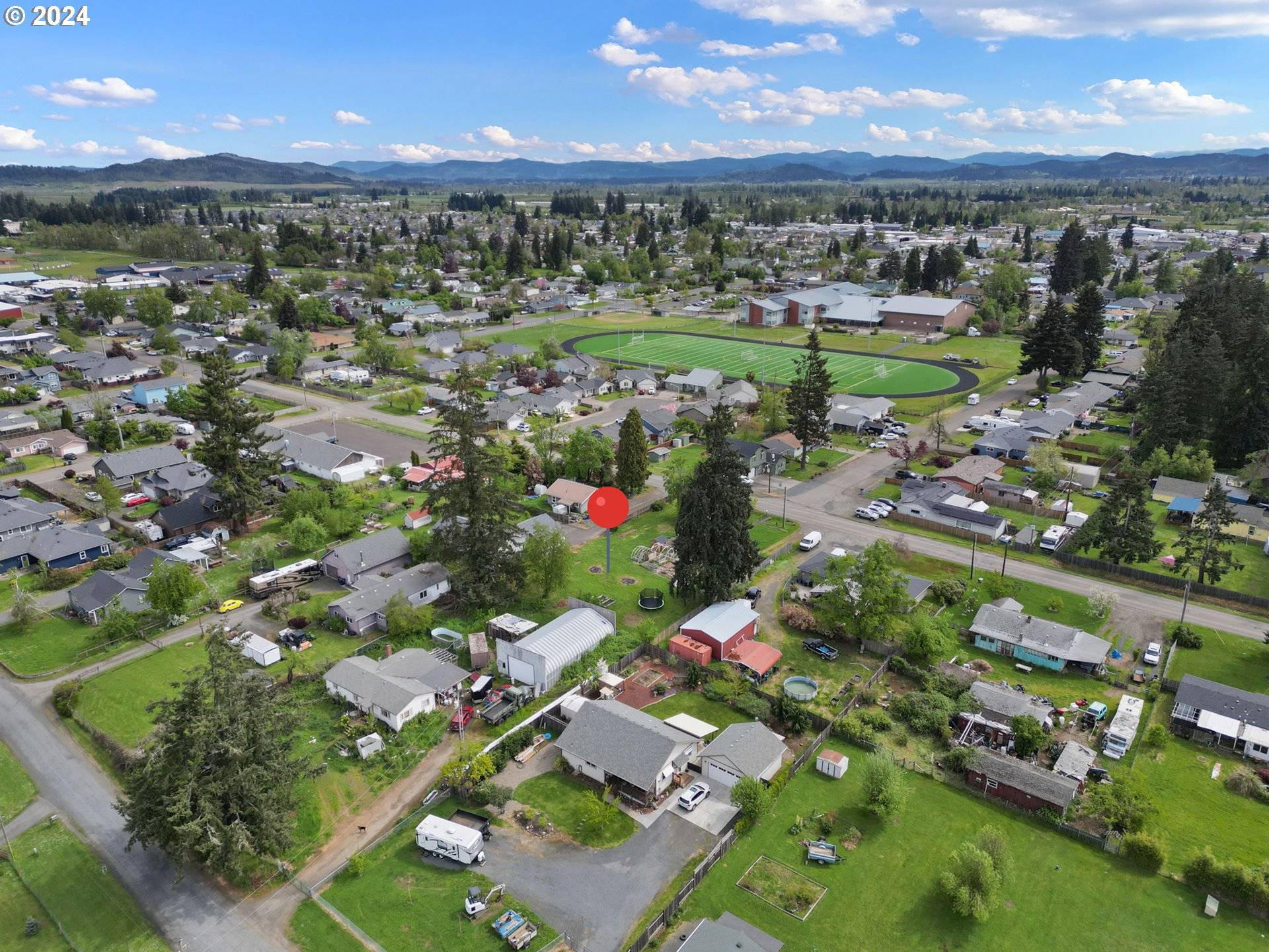 S 10th ST, Creswell, OR 97426