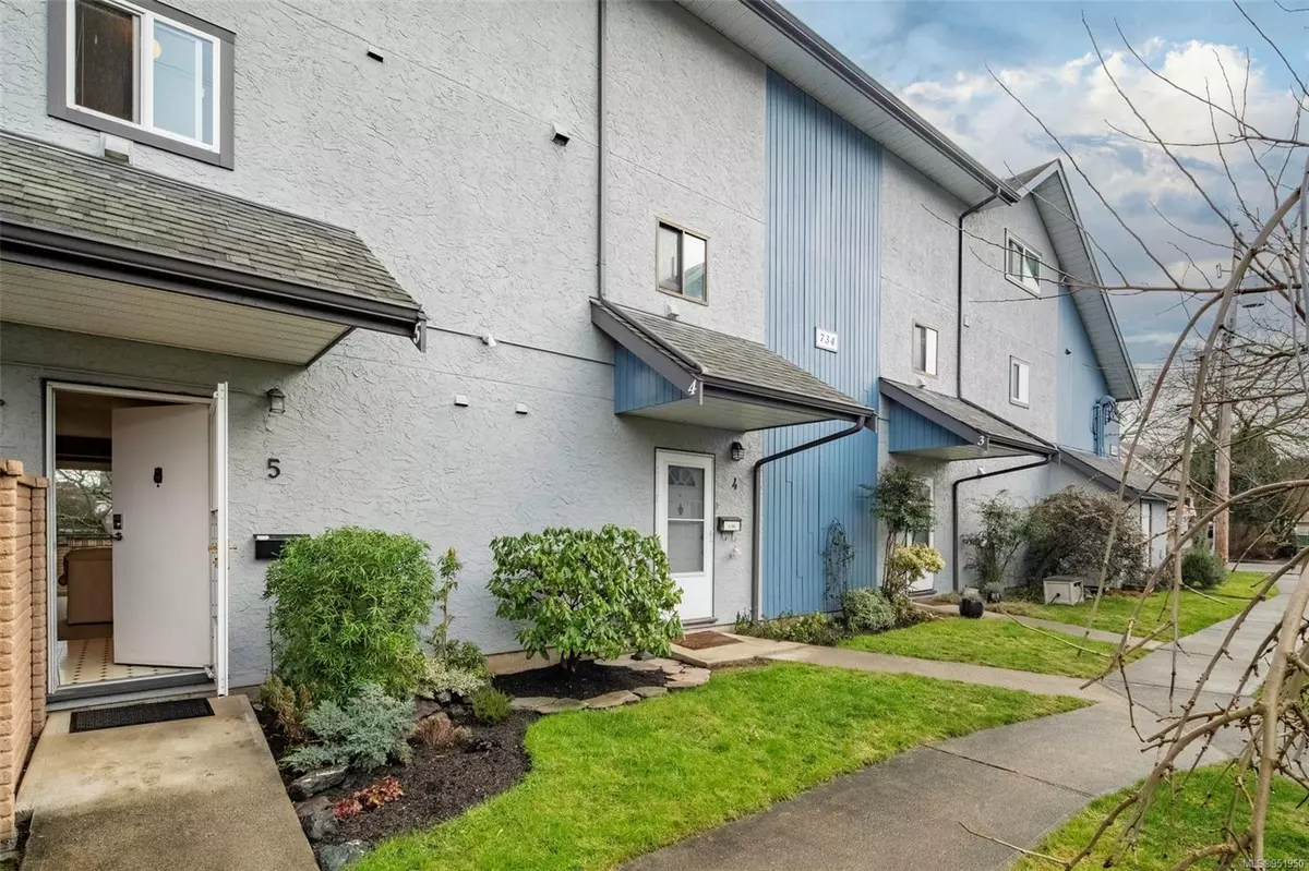 Victoria, BC V9A 3H2,734 Wilson St #5