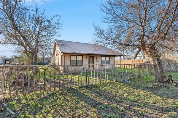 1058 Lincoln City Road,  Elm Mott,  TX 76640