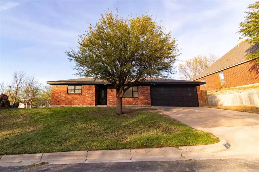 360 Thompson Street, Fort Worth, TX 76134