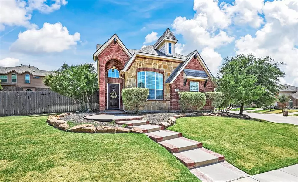 6013 Bee Balm Drive, Fort Worth, TX 76123