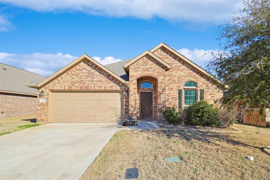 1805 Vallana Drive, Gainesville, TX 76240