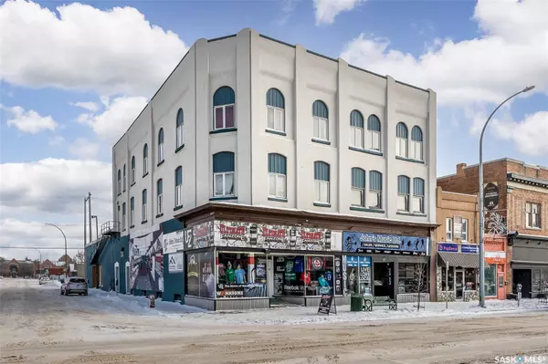 37 Main STREET N, Moose Jaw, SK S6H 0V8