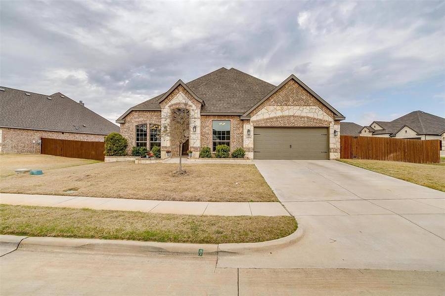 1004 Whitetail Court, Joshua, TX 76058