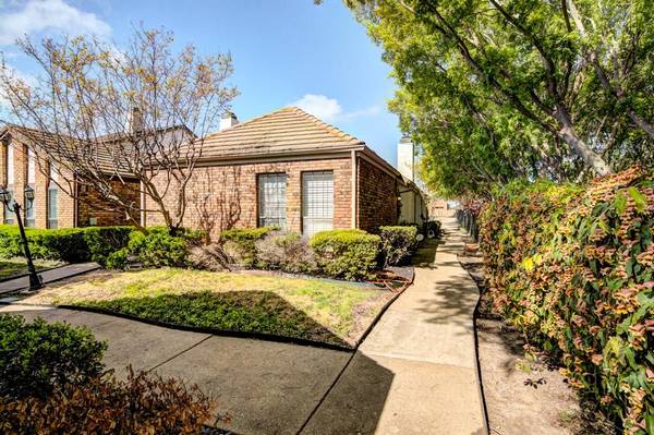 17118 Knots Landing, Addison, TX 75001