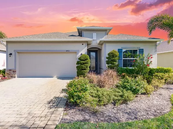 8753 Cascade Price CIR, North Fort Myers, FL 33917