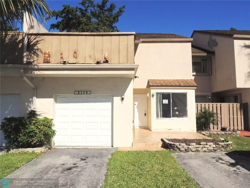 8249 NW 8th Pl  #4, Plantation, FL 33324