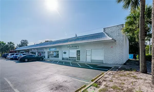 Naples, FL 34116,4766 Golden Gate PKWY