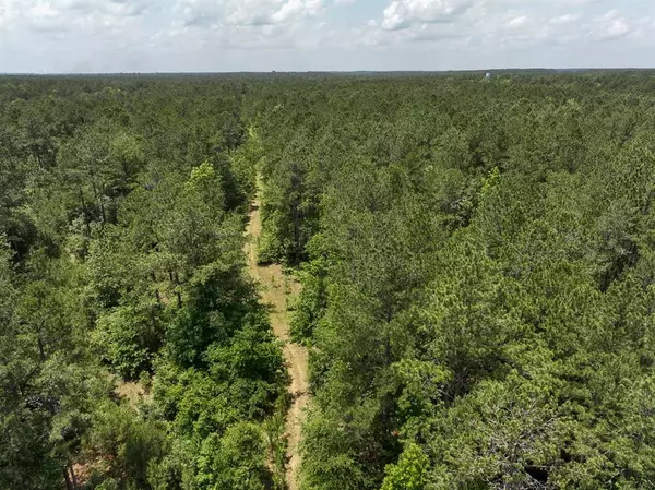 Oakhurst, TX 77359,00 Hunters Hill Road