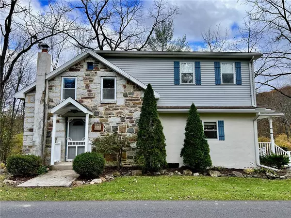 1062 South Cottonwood Road, Lehigh Township, PA 18088