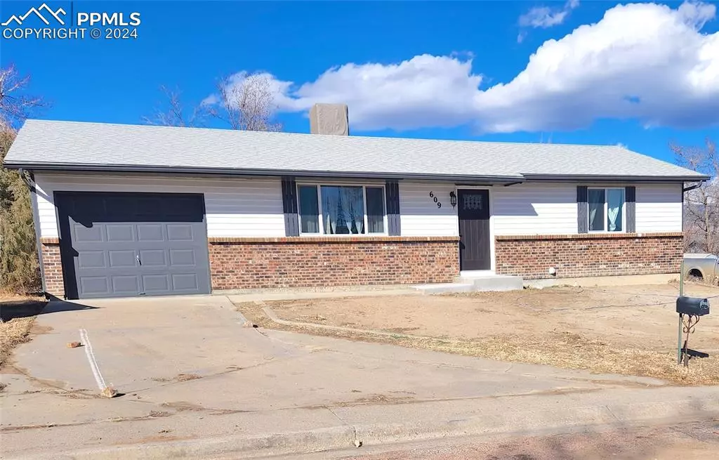 Canon City, CO 81212,609 Oak AVE