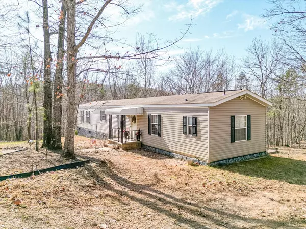 1929 Round Mountain Loop, Madison Heights, VA 24572