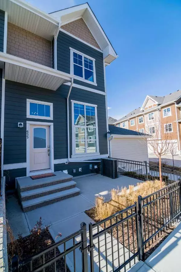 Calgary, AB T3M 2V5,655 Cranbrook WALK SE