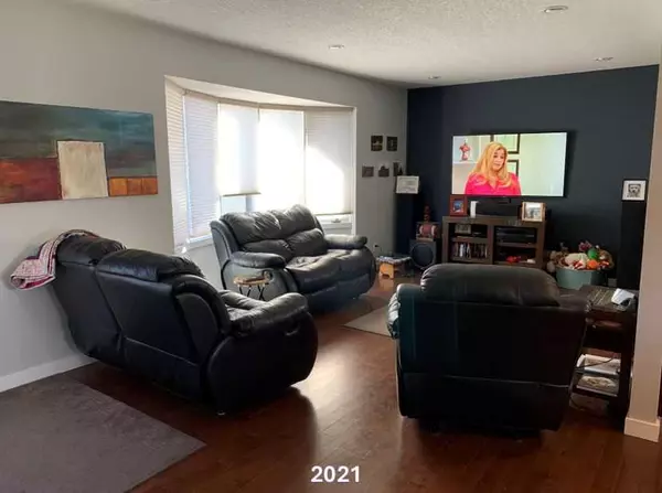 Calgary, AB t3E0Y5,4412 33 AVE