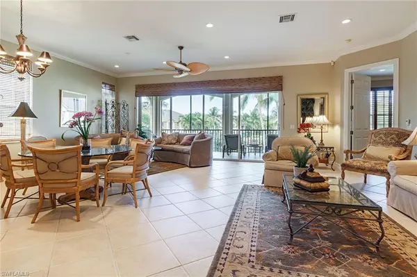 Naples, FL 34105,5009 Maxwell CIR 6-201