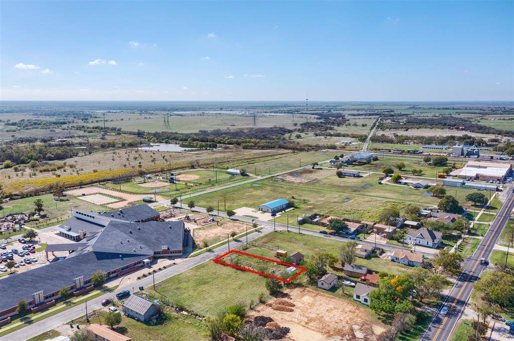 Gunter, TX 75058,206 W Walnut Street