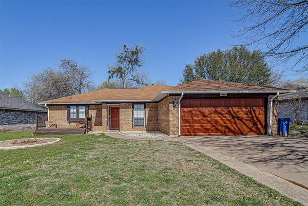 1052 Matthew Street, Burleson, TX 76028