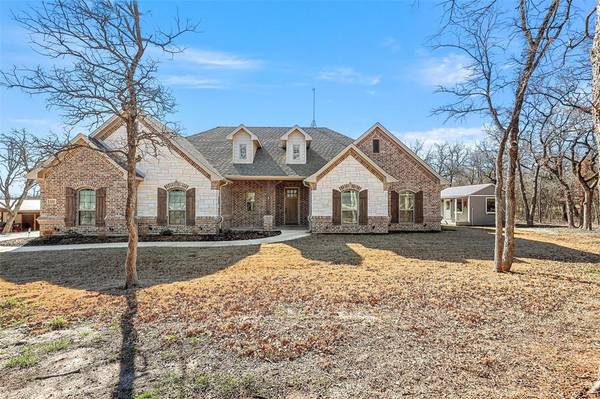 232 County Road 4598,  Boyd,  TX 76023