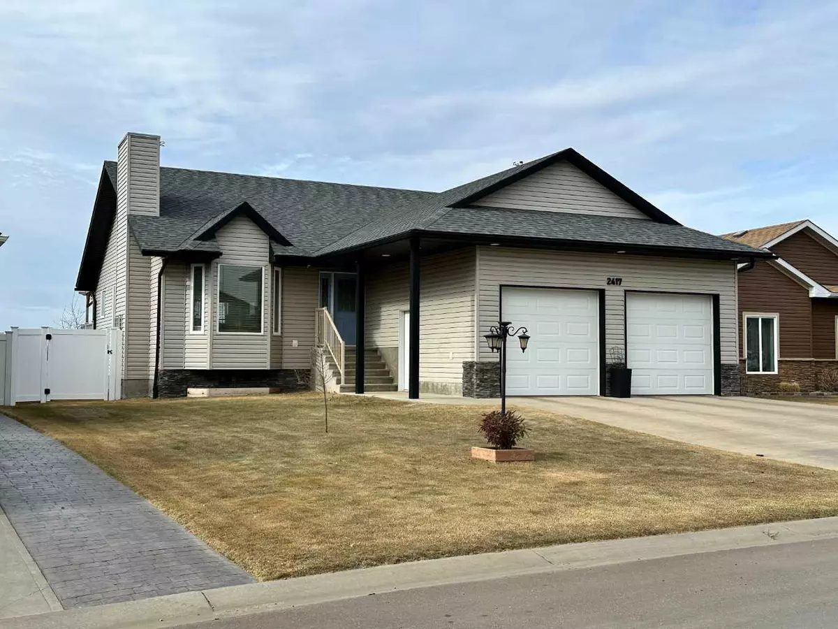 Wainwright, AB T9W 1W3,2417 10 AVE