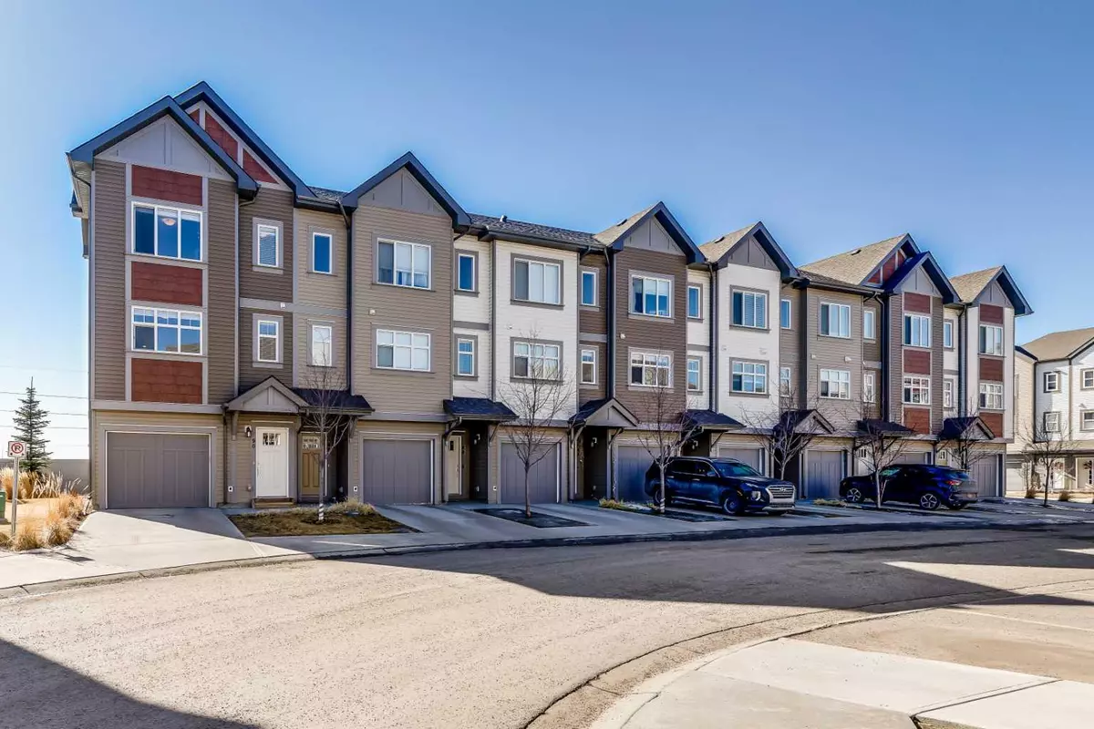 Calgary, AB T2Z 5B4,90 Copperstone Villas SE