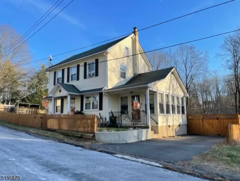 4 Mill St, Alexandria Twp., NJ 08867