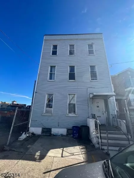 274 Hunterdon St, Newark City, NJ 07103