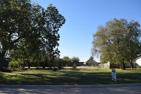 503 W Kimball Street,  Mansfield,  TX 76063