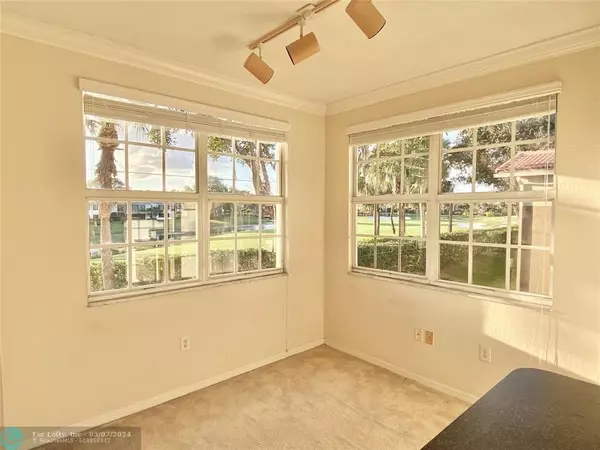 Delray Beach, FL 33446,15105 MICHELANGELO BL  #208