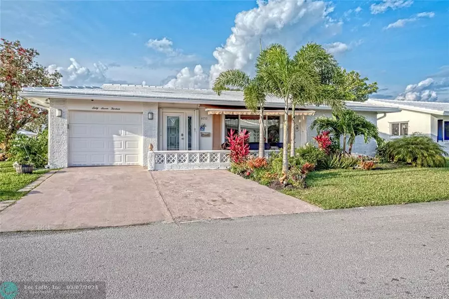 6713 NW 72nd St, Tamarac, FL 33321