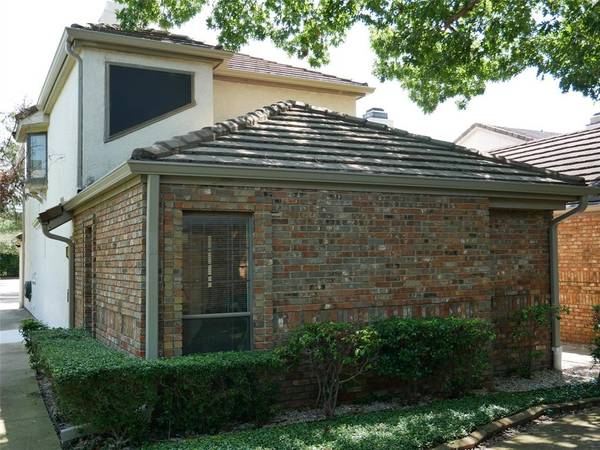 17119 Vinland Drive, Addison, TX 75001