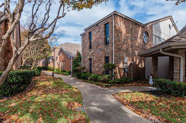 17079 Knots Landing, Addison, TX 75001