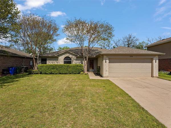 1608 Merritt Drive, Mansfield, TX 76063